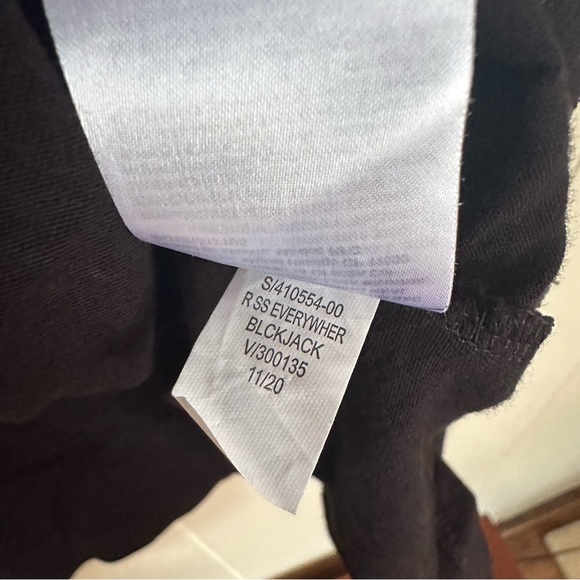 Old Navy Everywear Plus Size Black T-Shirt - Picture 6 of 7